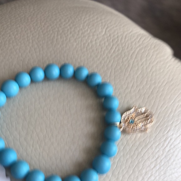 Madison Tyler cute beaded blue bracelet with gold tone charm. New with tags. - Picture 6 of 8